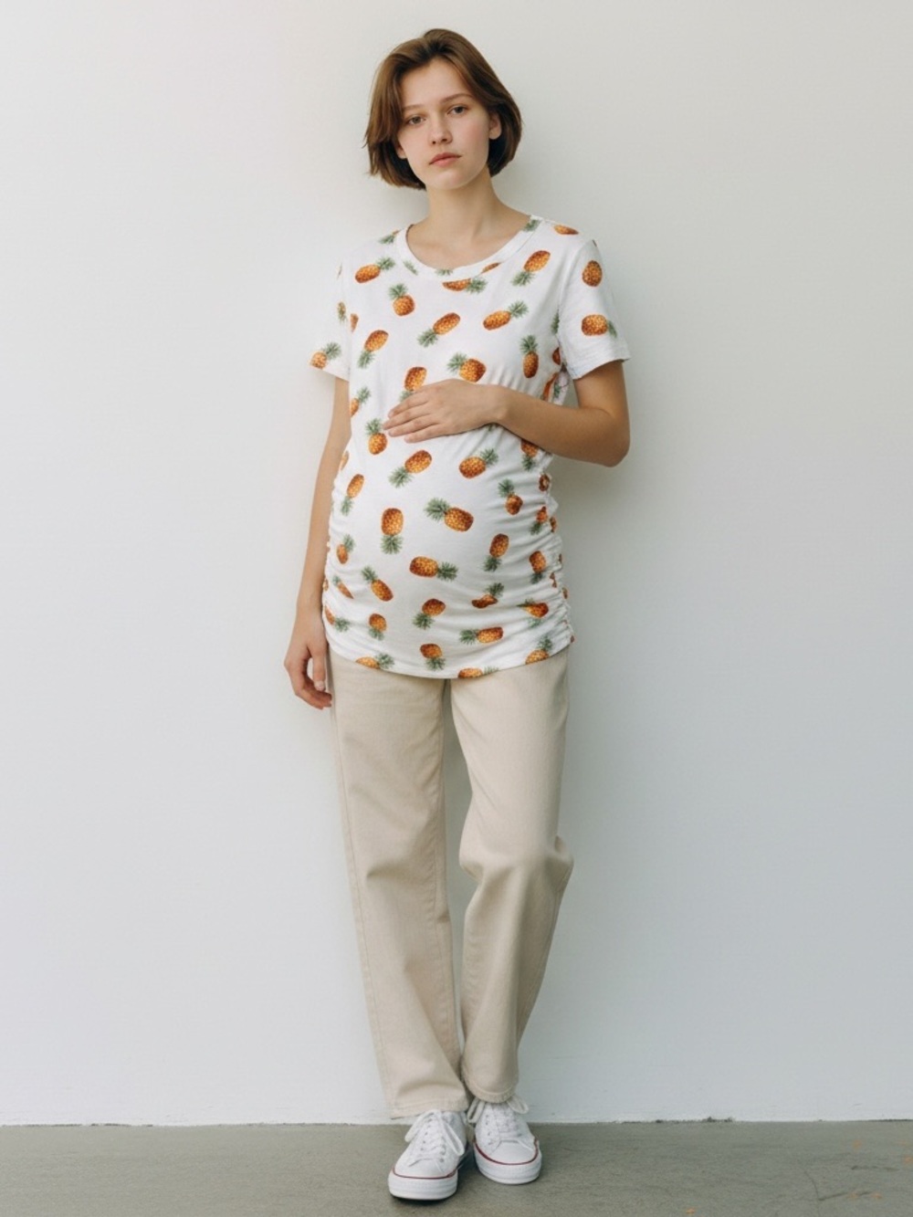 Maternity Mom & Co M Pineapple Print White Crew Neck T shirt